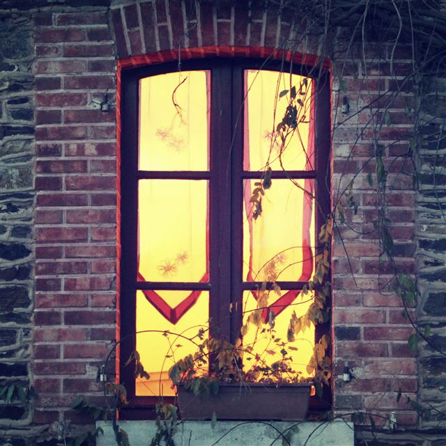 2048x2048 Window 3 - window iPad Air Wallpaper