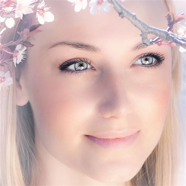 2048x2048 Spring girl - flower iPad Air Wallpaper