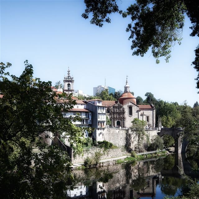 2048x2048 Amarante Portugal - portugal iPad Air Wallpaper