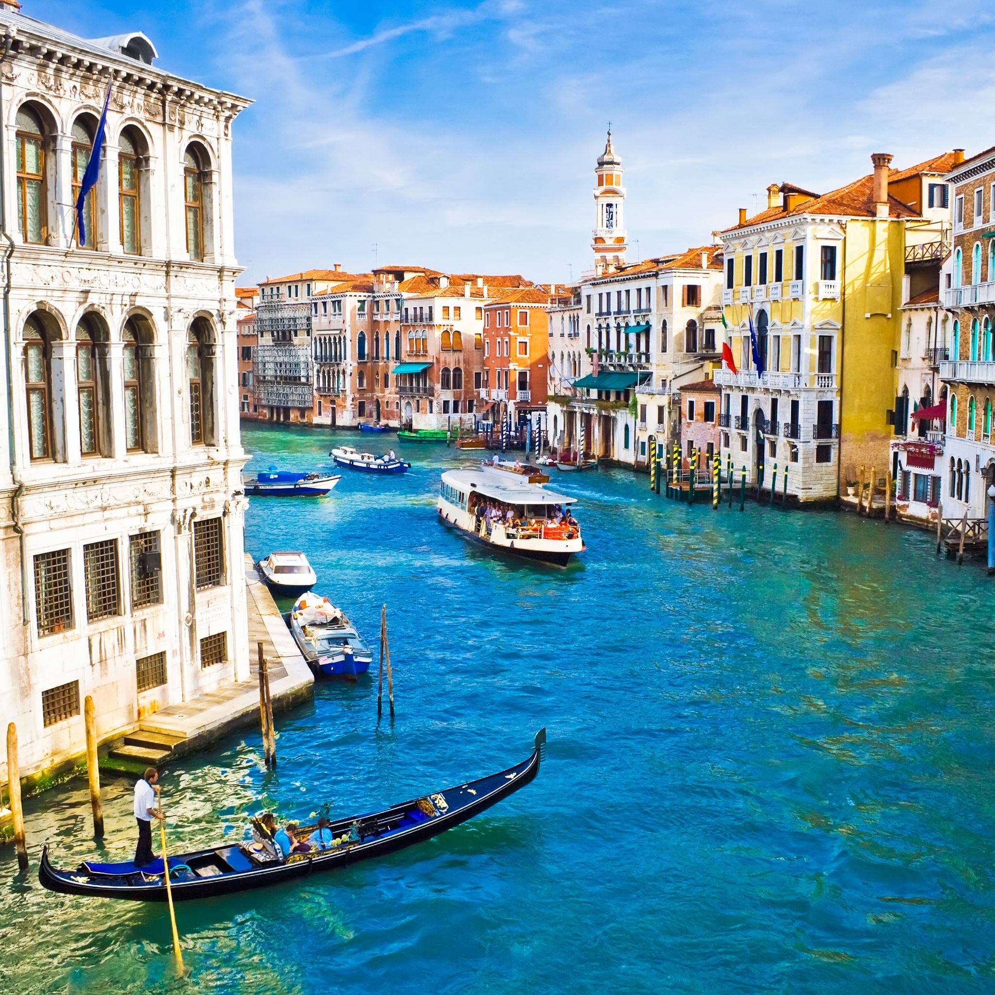 Beautiful Venice Canal iPad Air wallpaper 