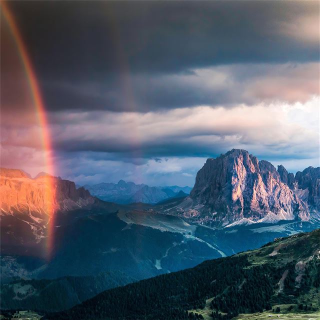 2048x2048 evening light show before a storm 4k - landscape iPad Air Wallpaper