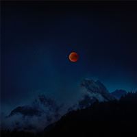 moon eclipse 8k wallpaper