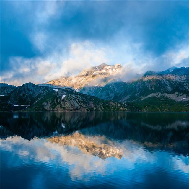 2732x2732 misty mountains - mountains iPad Pro Wallpaper