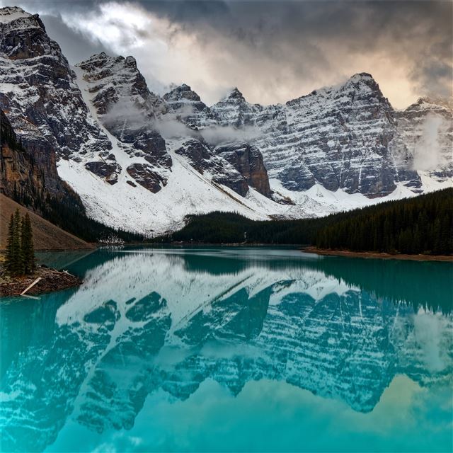 2732x2732 moraine canada lake - 4k iPad Pro Wallpaper