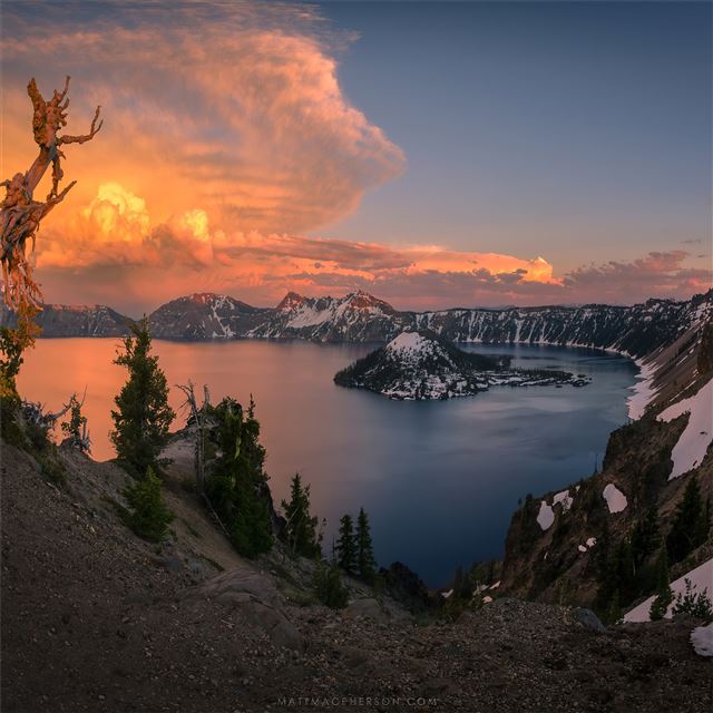 2732x2732 crater lake oregon 4k - sky iPad Pro Wallpaper