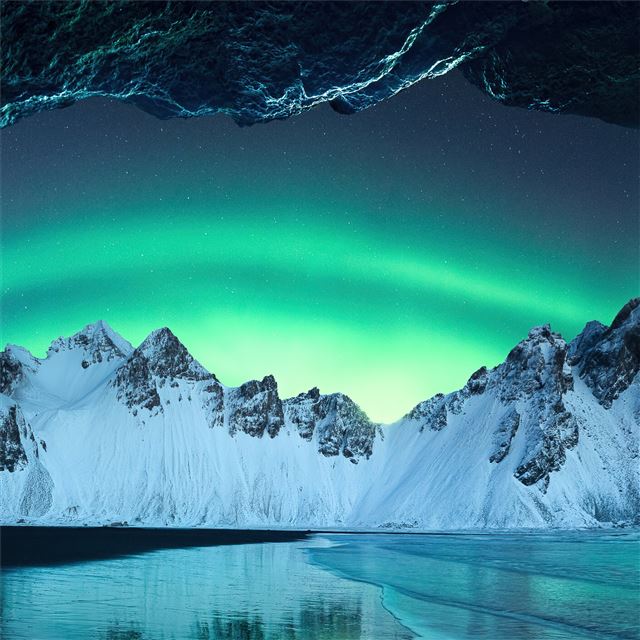 2732x2732 aurora in iceland mountains 5k - iceland iPad Pro Wallpaper