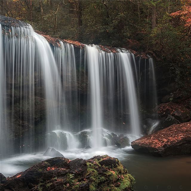 2732x2732 autumn at brasstown falls 4k -  iPad Wallpaper