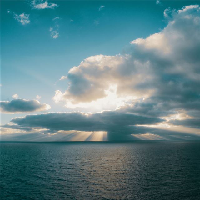 2732x2732 sun rays bath 8k - 4k iPad Pro Wallpaper