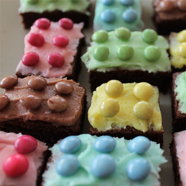 2732x2732 Cake Lego Pastries  -  iPad Pro Wallpaper