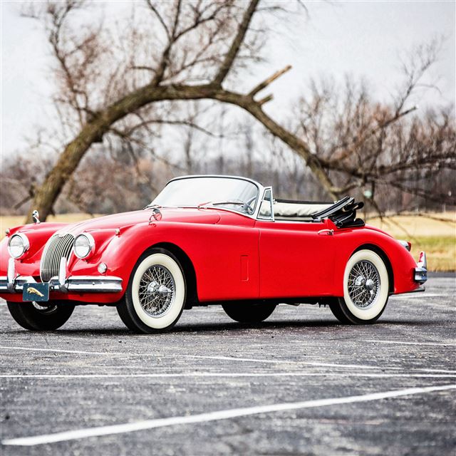 2732x2732 Jaguar XK150 Drophead 1961 Convertible Red -  iPad Pro Wallpaper