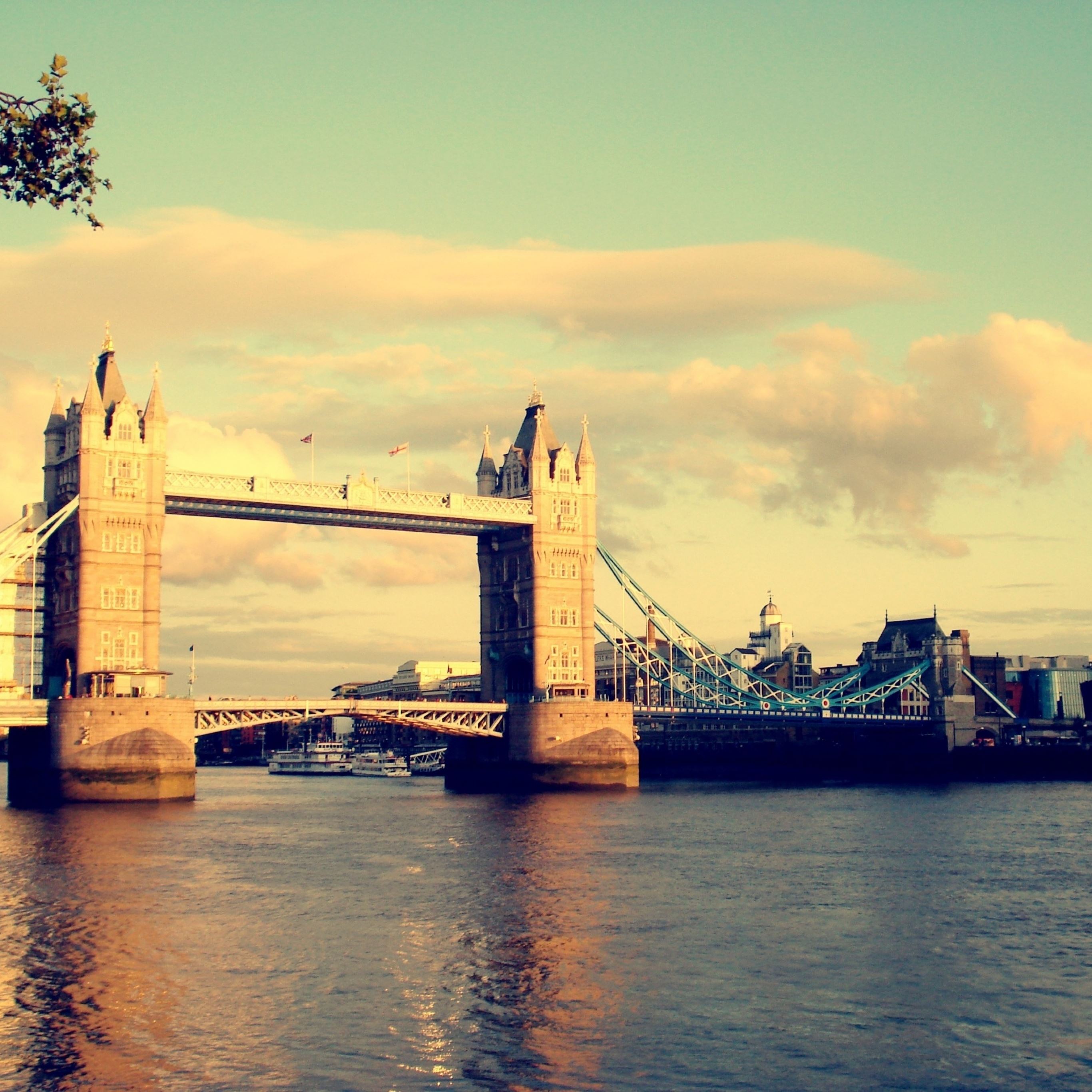 London bridge iPad Pro Wallpapers Free Download