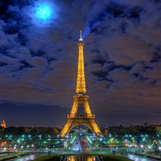 2732x2732 Eiffel tower paris france night -  iPad Pro Wallpaper