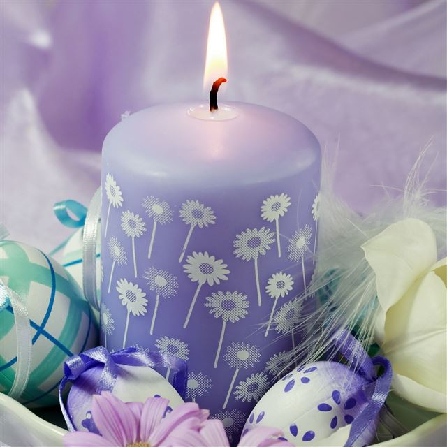 2732x2732 Candle eggs feathers flowers easter feast -  iPad Pro Wallpaper