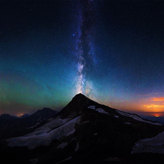 2732x2732 Mountain aurora sky night star milky way -  iPad Pro Wallpaper