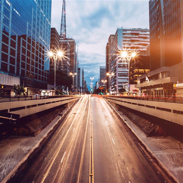 2732x2732 City street light blue night - night iPad Pro Wallpaper