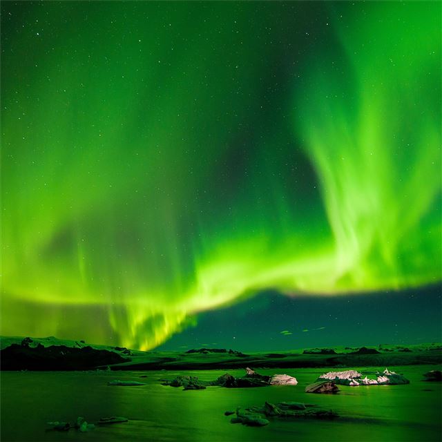 2732x2732 8k aurora borealis -  iPad Pro Wallpaper