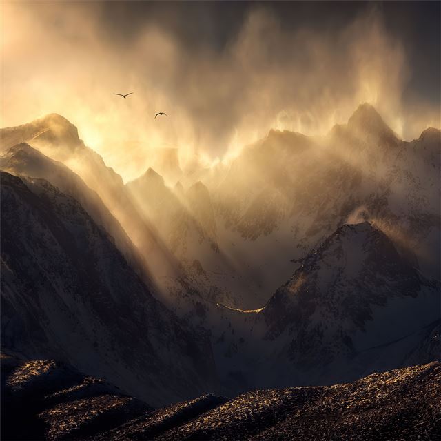 1024x1024 sierra nevada mount range sun rays 4k - 4k iPad Wallpaper