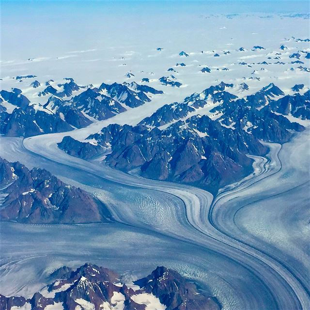 1024x1024 eastern greenland 4k - winter iPad Wallpaper