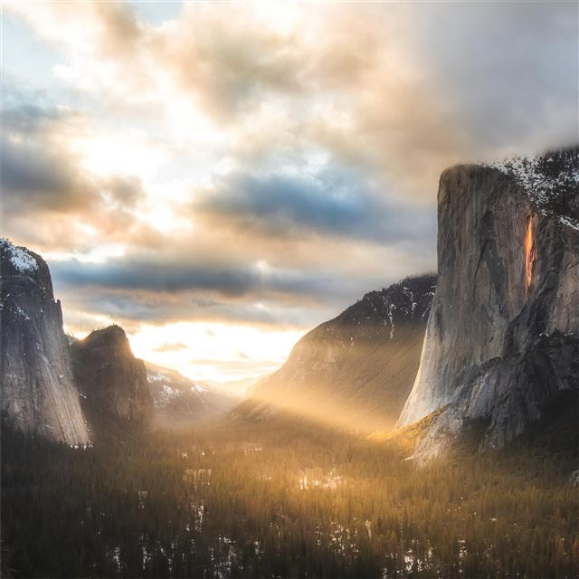 1024x1024 firefalls at yosemite national park 4k - national park iPad Wallpaper