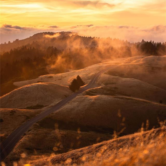 1024x1024 mt tamalpais with low fog 4k - clouds iPad Wallpaper