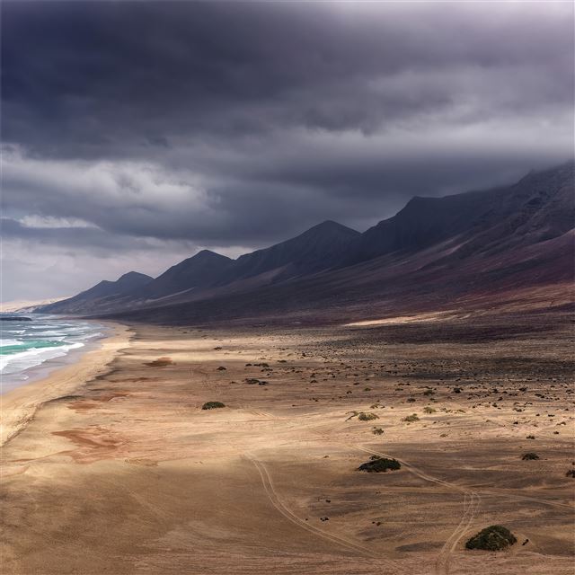 1024x1024 canary island 8k - mountains iPad Wallpaper