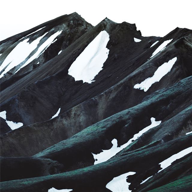 2732x2732 mountain covered snow 5k - nature iPad Wallpaper