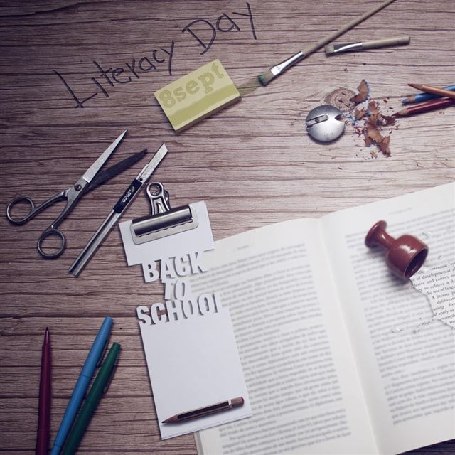 4 Wallpapers In school Wallpapers For iPad