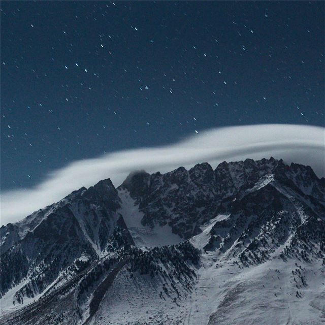 1024x1024 night in the eastern sierra 4k - mountains iPad Wallpaper