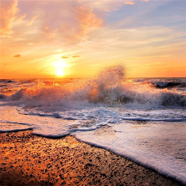 1024x1024 high waves - ocean iPad Wallpaper