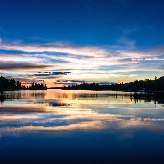 1024x1024 Lake reflecting the evening sky - yellow iPad Wallpaper