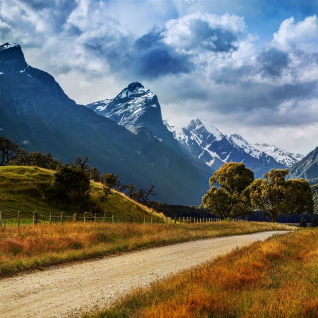 1024x1024 New Zealand Summer Landscape - road iPad Wallpaper