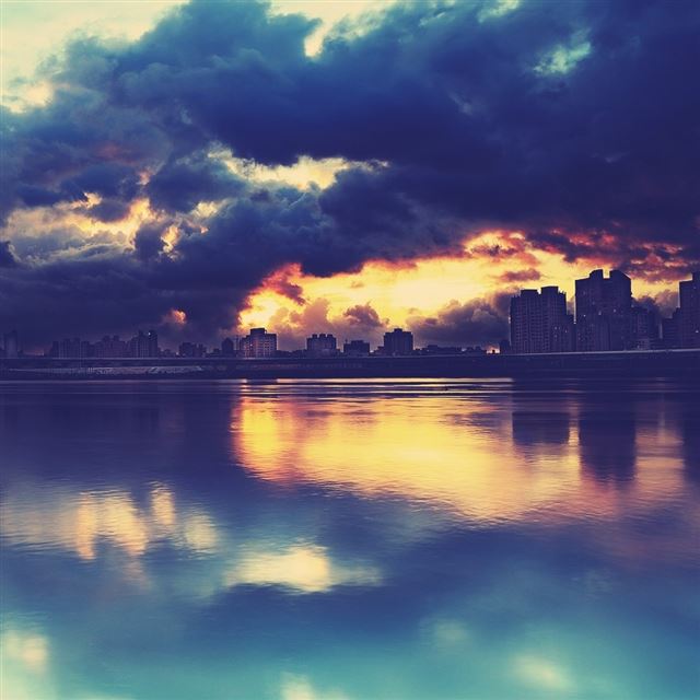 1024x1024 Apocalyptic Sunset - house iPad Wallpaper