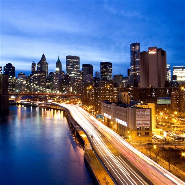 1024x1024 Manhattan By Night - city iPad Wallpaper