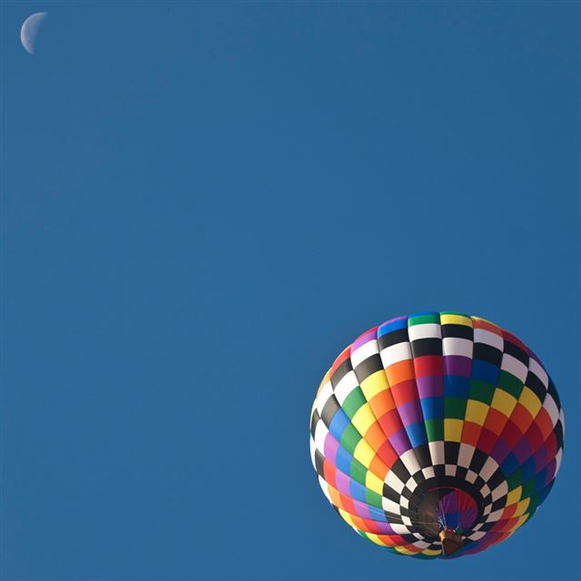 1024x1024 The desire of the hot air balloon - hot air balloon iPad Wallpaper