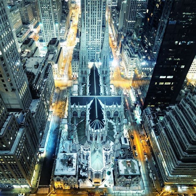 1024x1024 St Patrick Cathedral - tower iPad Wallpaper