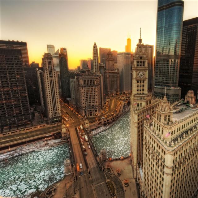 1024x1024 Winter in Chicago - ice iPad Wallpaper