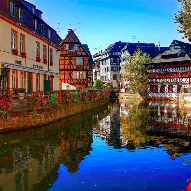 1024x1024 Strasbourg Corner - house iPad Wallpaper
