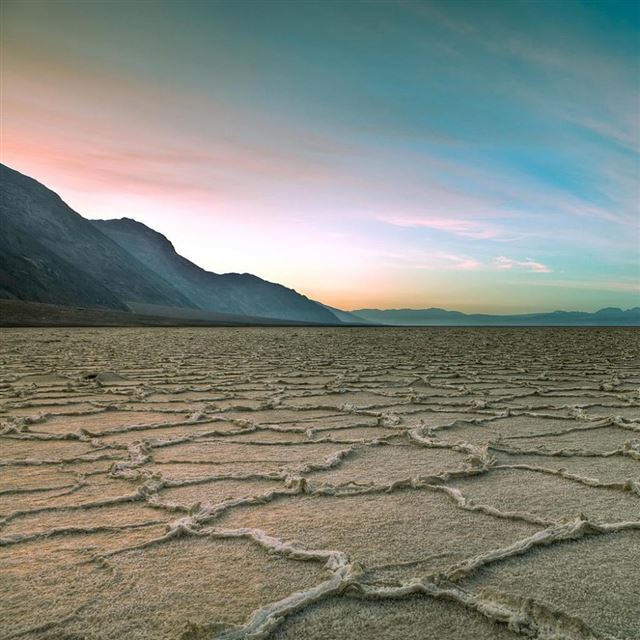 1024x1024 Salt Flats - open iPad Wallpaper