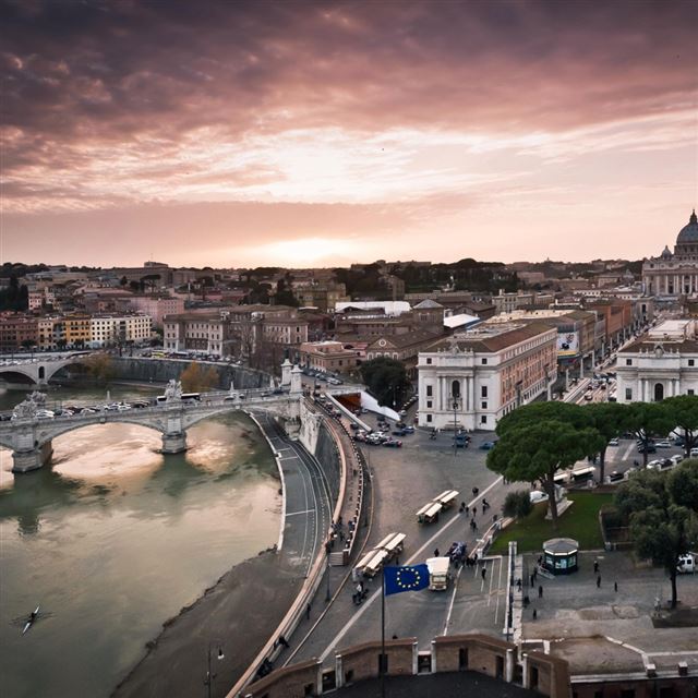 1024x1024 Saint peters cathedral Rome - river iPad Wallpaper