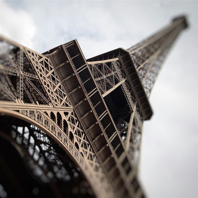 1024x1024 Eiffel Tower - brown iPad Wallpaper