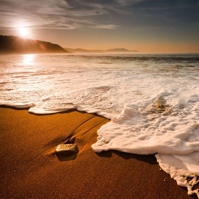 1024x1024 Morning waves - beach iPad Wallpaper