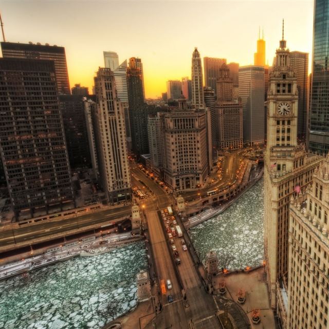 1024x1024 Winter In Chicago - river iPad Wallpaper