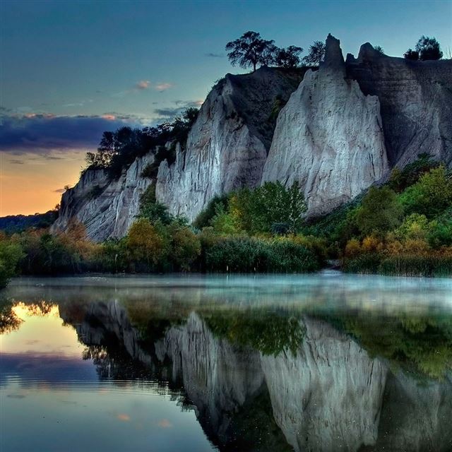 1024x1024 Mountain - tree iPad Wallpaper