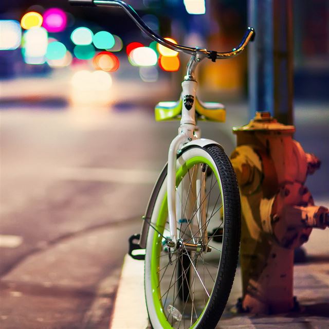 1024x1024 Bicycle On The City Street - street iPad Wallpaper