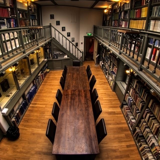 1024x1024 Library - chair iPad Wallpaper