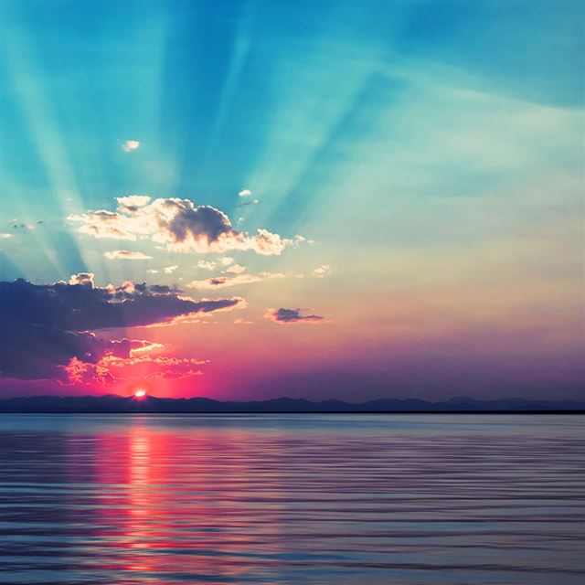 1024x1024 Sunrise at sea - purple iPad Wallpaper