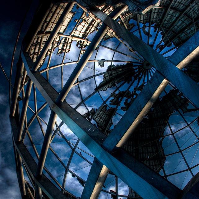 1024x1024 Metal Globe - books iPad Wallpaper
