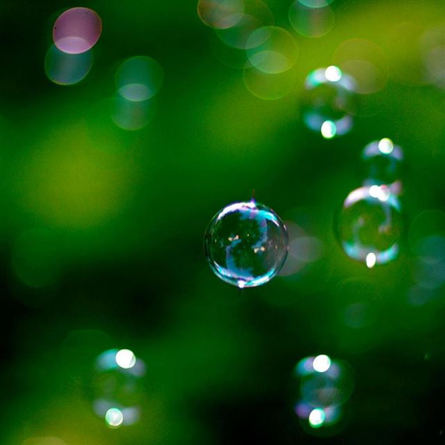 1024x1024 Floating Bubbles - closeups iPad Wallpaper