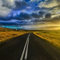 The open road in Iiceland wallpaper