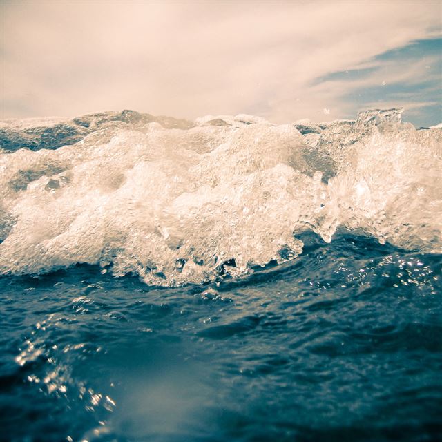 1024x1024 Low Tide - wave iPad Wallpaper